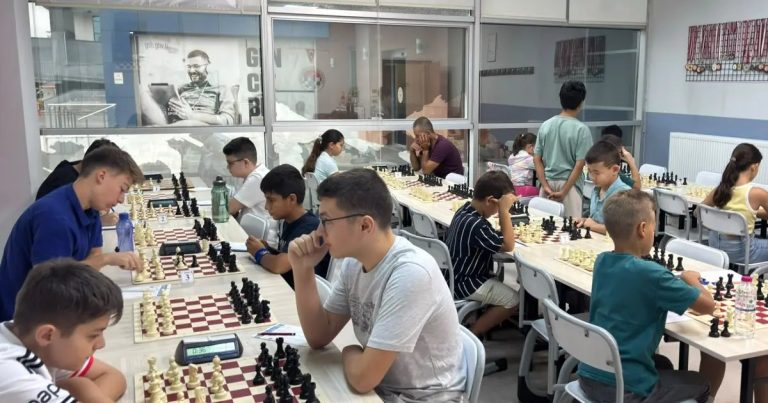 Edirne’de Okula Merhaba Satranç Turnuvası: 26 sporcu iki kategoride yarıştı