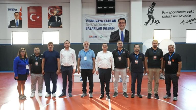 Torbalı’da 260 çocuk satranç turnuvasında yarıştı